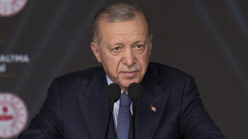 Ankara Emniyeti çalkalanıyor. Başlatılan köstebek soruşturmasında bir polis memuru, Erdoğan'ın