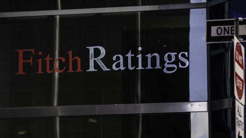Fitch bugün yayınladığı raporda, Türkiye'de enflasyonun sıkı para politikası nedeniyle