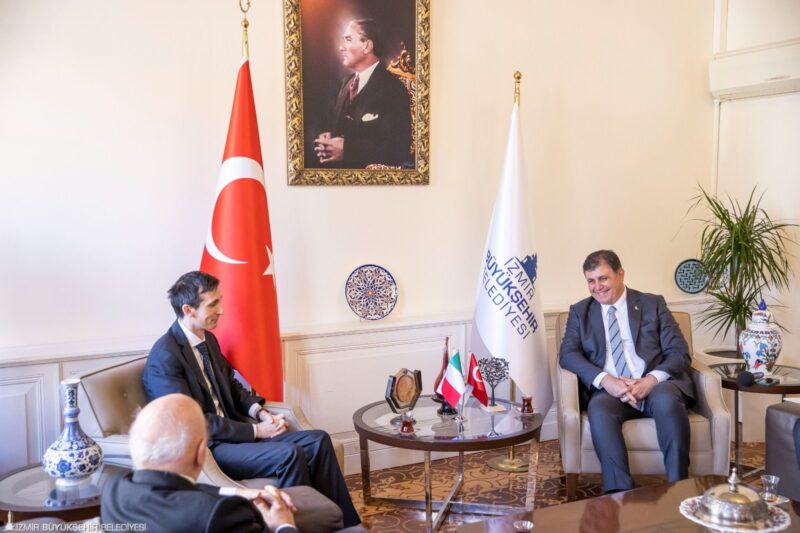 İtalya’nın İzmir Konsolosu Daniele Bianchi’yi misafir eden İzmir Büyükşehir Belediye
