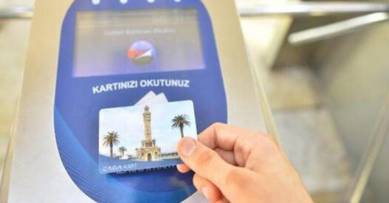 İzmir'de ulaşım sistemi aktarma üzerine kurulu. Ancak aktarmadan da ayrı