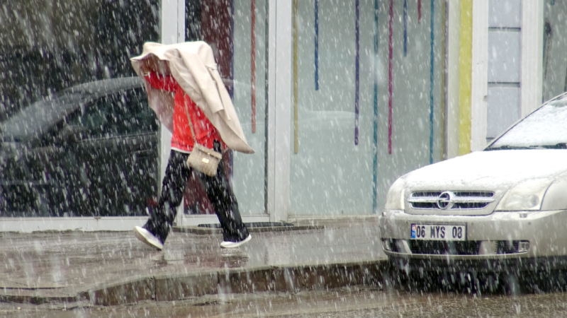 Meteoroloji 7 Mayıs hava durumu raporunu yayımladı. Buna göre; birçok
