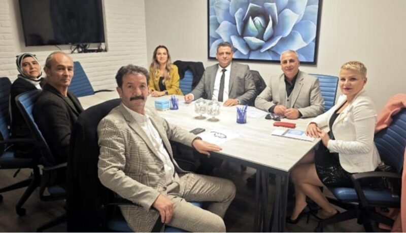 Türkiye’de, bir grup eğitimci tarafından merkezi İzmir İli olmak üzere,