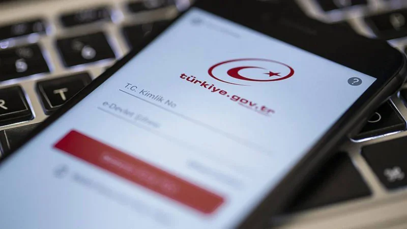 Trafik kazaları sonrası doldurulan "kaza tespit tutanağı" e-Devlet üzerinden doldurulabilecek.