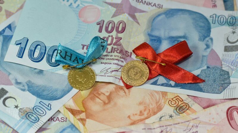 ABD'de faiz indirimi beklentileri ve güvenli liman varlıklara talebi artıran