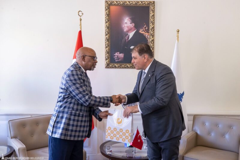 İzmir Büyükşehir Belediye Başkanı Dr. Cemil Tugay, Güney Afrika’nın Cape