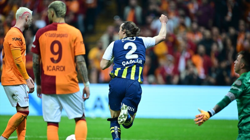 Trendyol Süper Lig'in 37. haftasında Galatasaray Fenerbahçe'yi konuk etti. 10