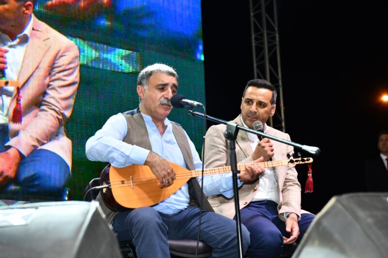 Çiğli Belediyesi, Türk Halk Müziği’nin sevilen isimlerinden Erdal Erzincan’ı İzmirli