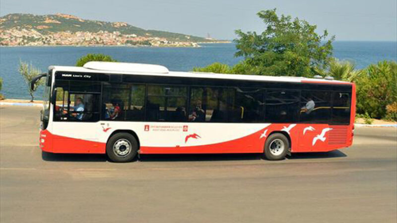 İzmir ESHOT'un 322 numaralı otobüsü Mustafa Kemal Mahallesi - Bostanlı
