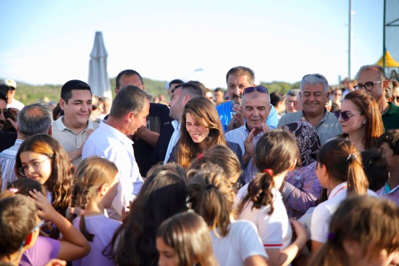 Çeşme Belediye Başkanı Lal Denizli, Ildır Mahallesi'nde “Çocuk Oyun Alanı