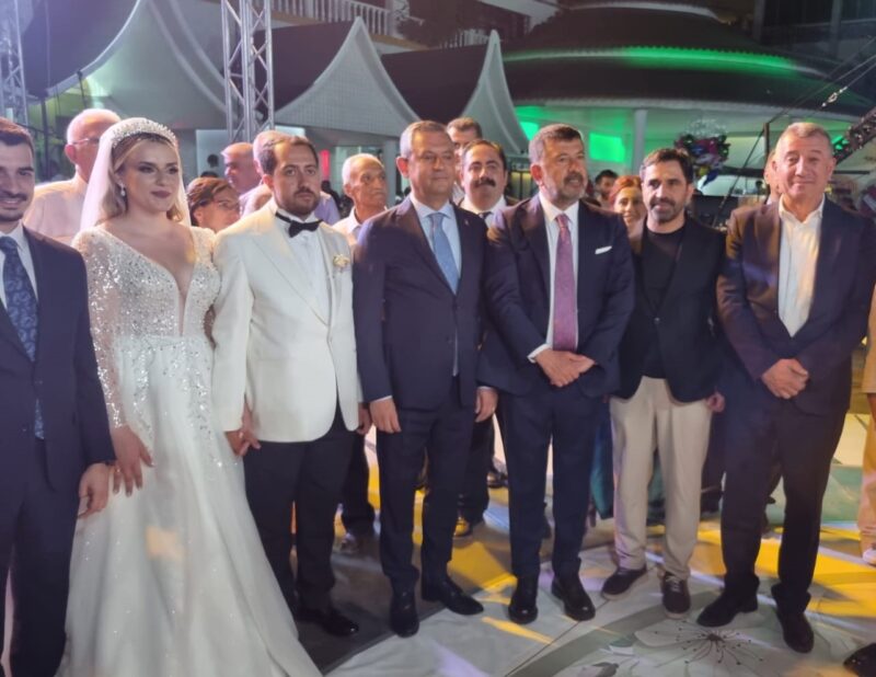 Güzelbahçe Belediye Başkanı Mustafa Günay, CHP Genel Başkanı Özgür Özel’inde
