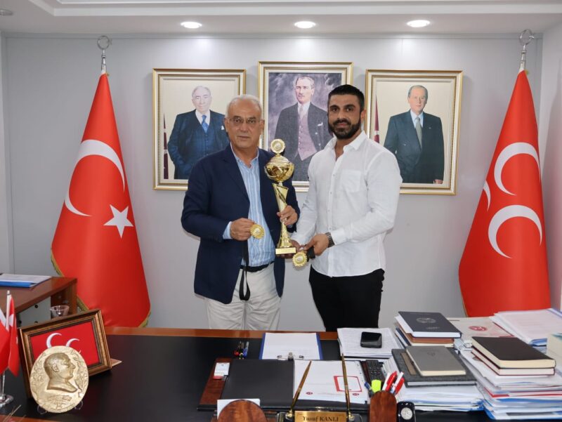 MHP Adana İl Başkanı Yusuf Kanlı, 3 kez Dünya Şampiyonu,