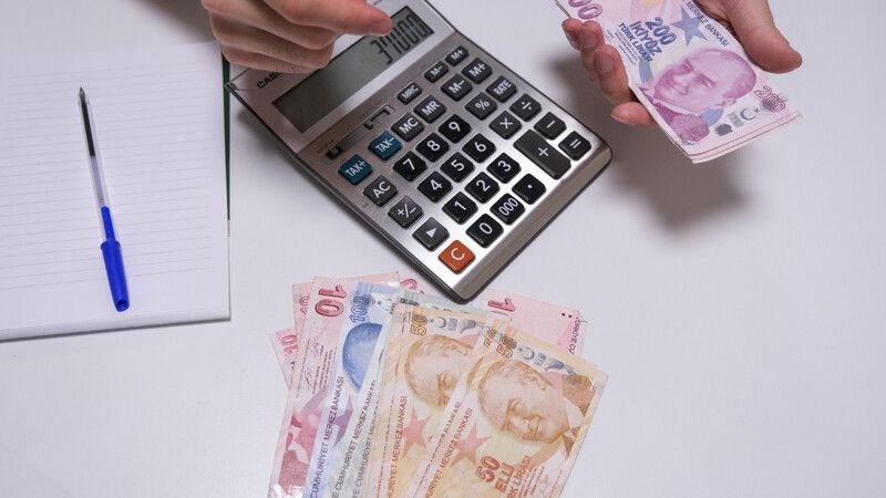 Milyonlarca çalışanı yakından ilgilendiren asgari ücrete ara zam konusunda bakanlık