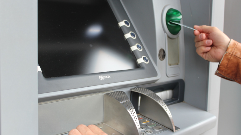Bankalar, ATM'lerden nakit çekim limitlerinde güncellemeye gitti. 15 banka, yeni