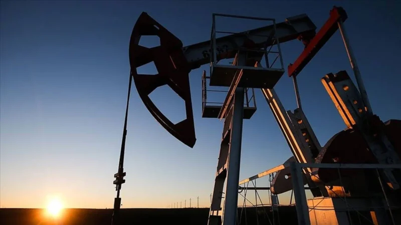 Brent petrolün varil fiyatı, saat 09.18 itibarıyla kapanışa göre yüzde