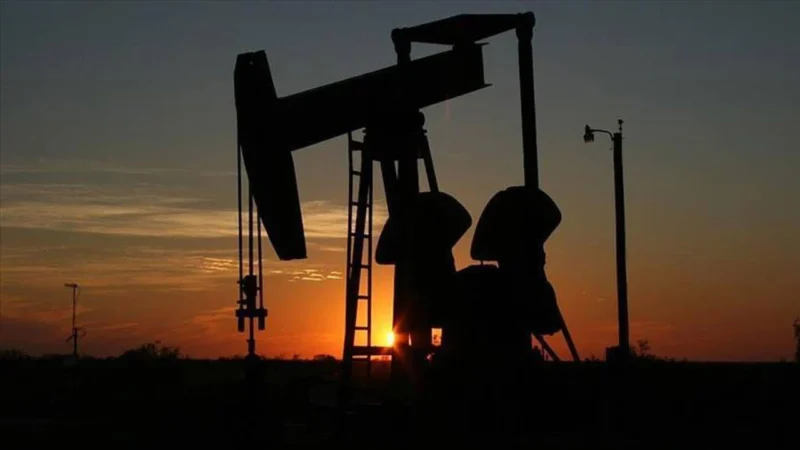 Brent petrolün varil fiyatı, saat 08.53 itibarıyla kapanışa göre yüzde