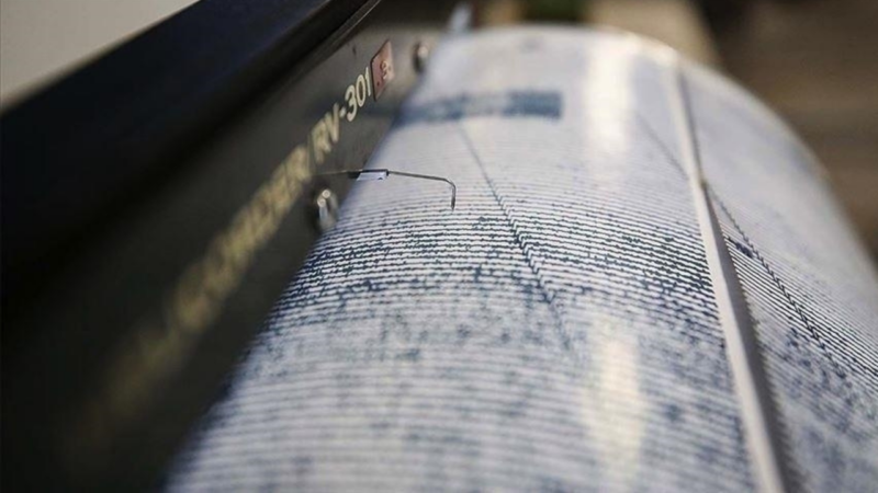 AFAD, Ege Denizi'nde 4,0 büyüklüğünde deprem meydana geldiğini açıkladı.