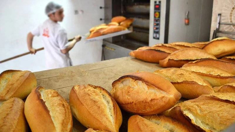 Denizli'de 8 TL'ye satılan 210 gramlık ekmeğin fiyatı 6 Haziran'dan
