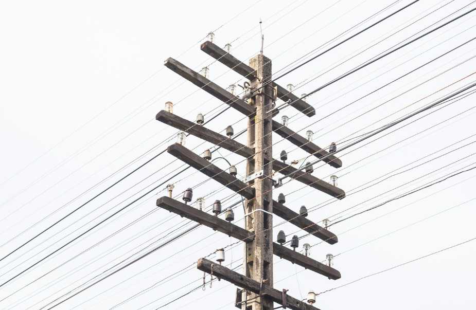 Gediz Elektrik, şebeke yenileme ve bakım çalışmalarına devam ediyor. Bu
