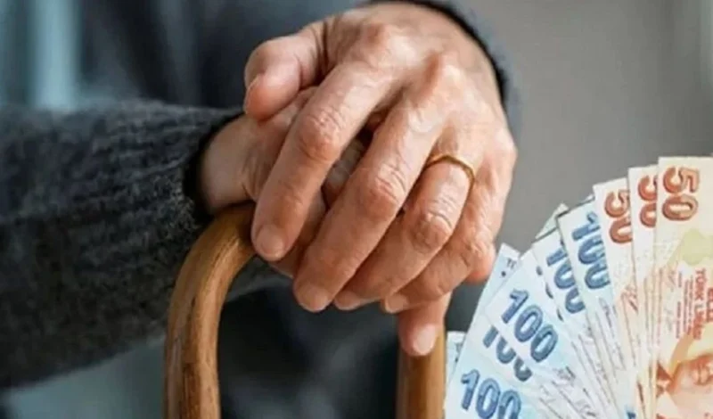 Her yıl olduğu gibi bu bayram öncesinde de emekliler, bayram