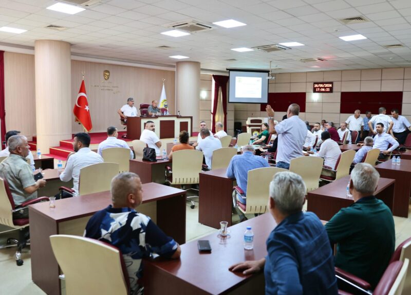 Yüreğir Belediye Başkanı Ali Demirçalı’nın ilçede mahalle
muhtarlarıyla gerçekleştirdiği ‘Beyin fırtınası’