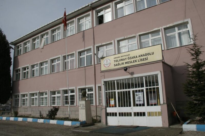 Beypazarı İlçe Milli Eğitim Müdürlüğü, İlçede bazı okullarda Pazar günü