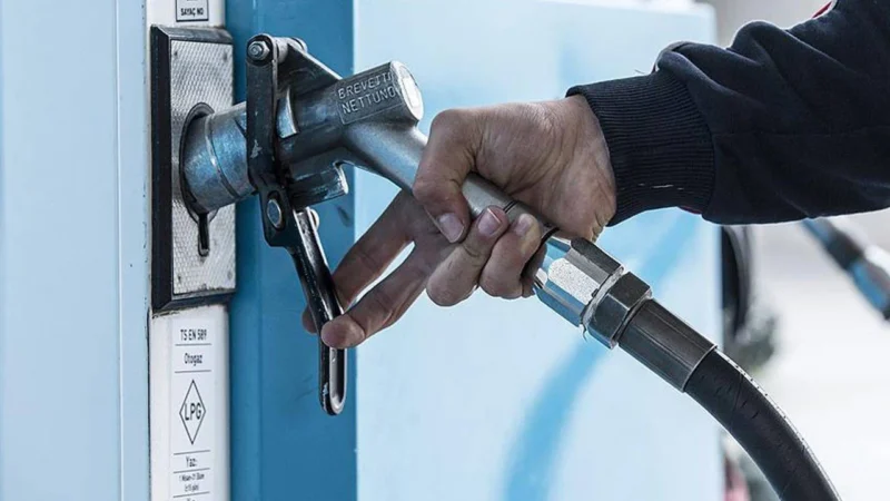 Brent petrol fiyatlarında dalgalanmayla, benzin, motorin ve otogaz fiyatları da