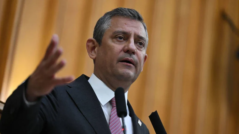 CHP Genel Başkanı Özgür Özel, Hakkari Belediyesi'ne kayyum atanmasına tepki