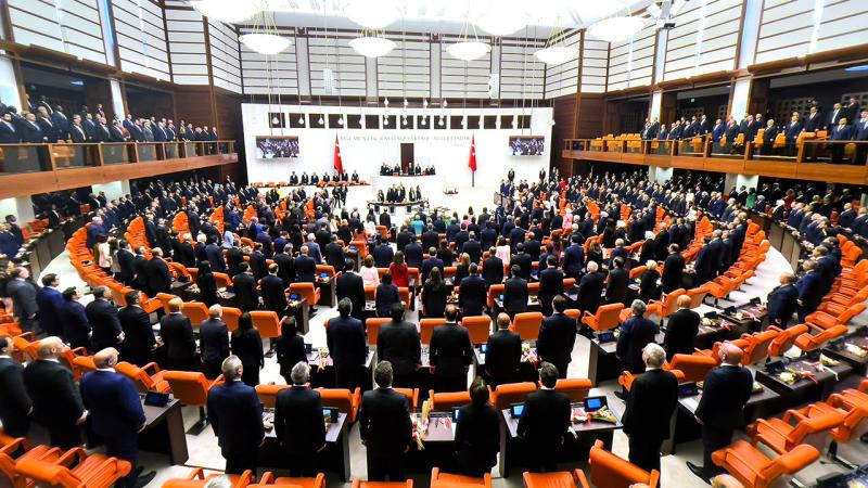 Resmi Gazete'de yayımlanan karara göre, 1 Temmuz'da tatile girmesi gereken