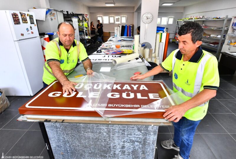 
Kent içi güvenli ulaşımı hedefleyen İzmir Büyükşehir Belediyesi, Trafik Hizmetleri