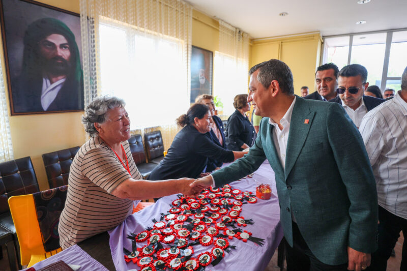 Cumhuriyet Halk Partisi Lideri Özgür Özel, Madımak Katliamı davasının zaman