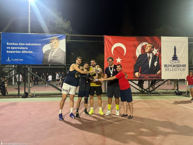 İzmir Büyükşehir Belediyesi tarafından düzenlenen 3x3 Streetball İzmir Cup 2024’ün