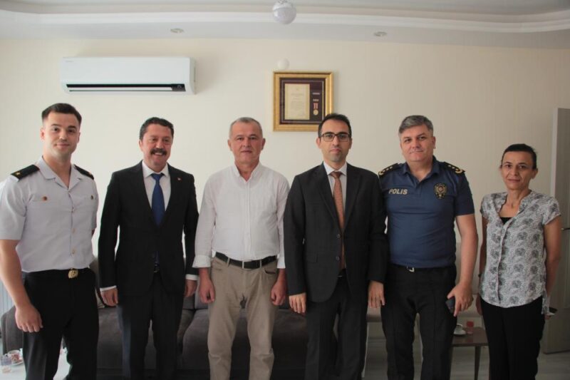 Beypazarı kaymakamı Vedat Yılmaz, belediye başkanı Dr. Özer Kasap, birlikte
