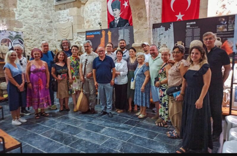Ersin Çimen ve Burcu Avcı’nın Taşucu Amfora Müzesinde verdikleri Türk