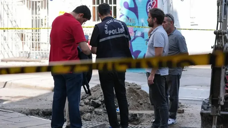 İzmir Alsancak’ta iki kişinin elektrik akımına kapılarak hayatını kaybettiği olayda