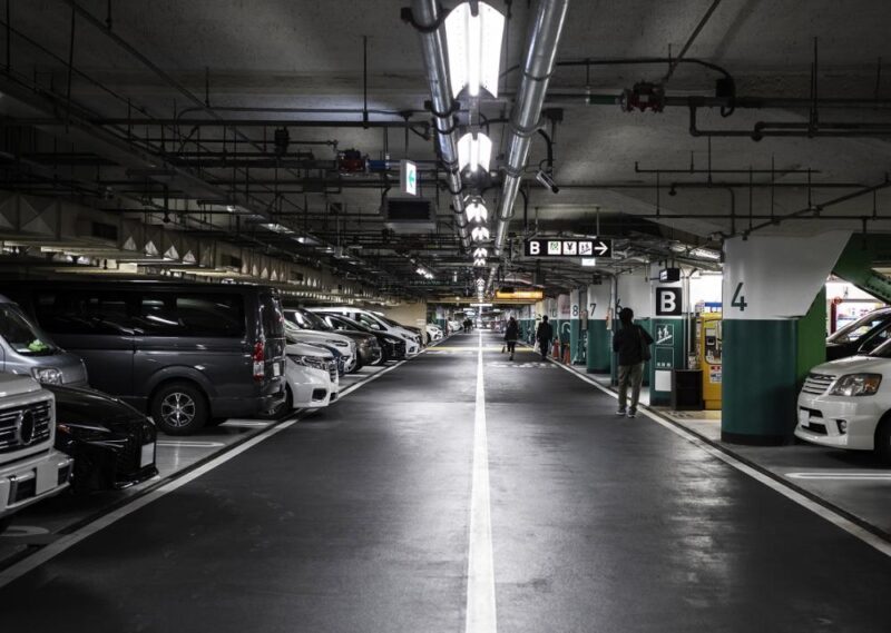 Kapalı otoparklarda araçların egzoz dumanları sebebiyle oluşan karbonmonoksit ve azotmonoksit