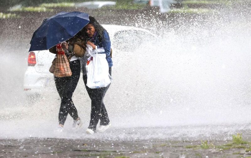 Meteoroloji'nin tahmin raporuna göre, Türkiye genelinde aşırı sıcaklıklar etkili olmaya