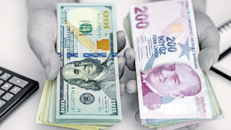 Liranın dolar ve euro karşısındaki eriyişi sürüyor. İstanbul serbest piyasada