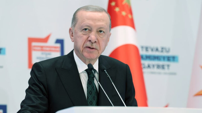 AK Parti ilçe başkanının eşi, sosyal medya hesabından yaptığı paylaşımla