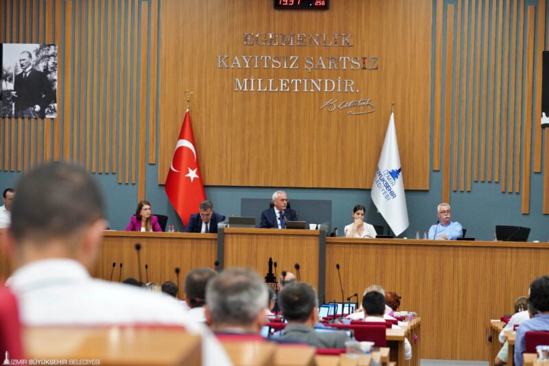 
İzmir Büyükşehir Belediye Meclisi'nin Temmuz ayı son birleşiminde önemli kararlar