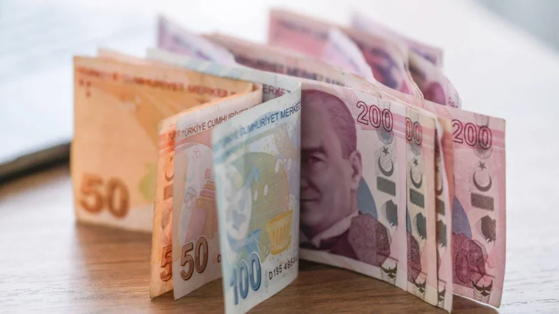 Hazine ve Maliye Bakanı Mehmet Şimşek, sosyal medya Kur Korumalı Mevduat (KKM) hesabından 