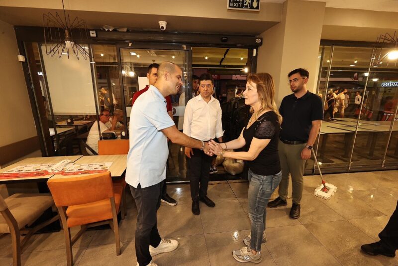 İzmir’de etkili olan sağanak yağışın ardından ilçede yaşanan olumsuzlukları geç