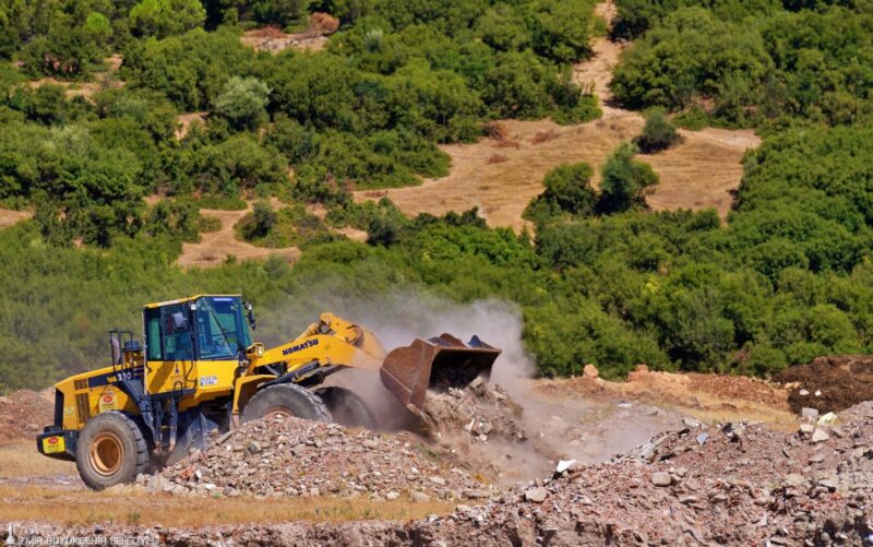 İzmir Büyükşehir Belediyesi, hafriyat ve inşaat atıklarının özellikle ormanlık alanları