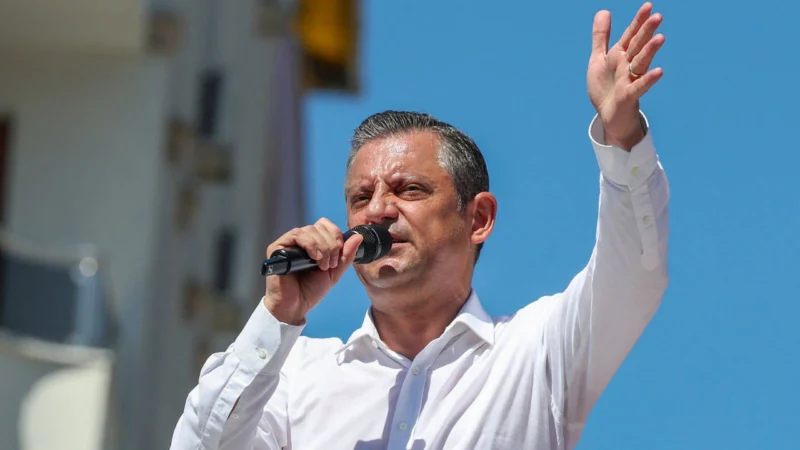 CHP Genel Başkanı Özgür Özel, "Belediyeleriniz Sosyal Güvenlik Kurumu'na olan