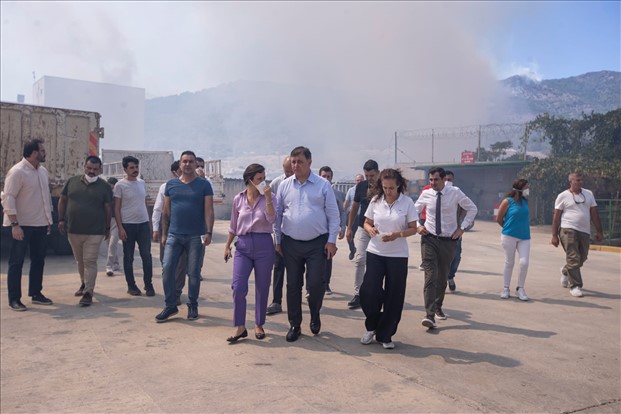 İzmir Büyükşehir Belediye Başkanı Dr. Cemil Tugay, dün akşam Karşıyaka