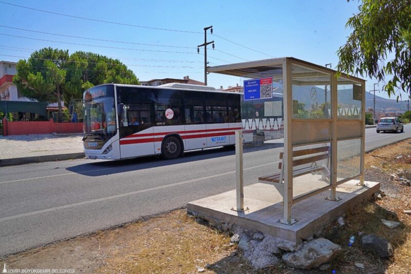 
İzmir Büyükşehir Belediyesi, turizmin yoğun olduğu ilçelerde vatandaşlardan gelen talepler