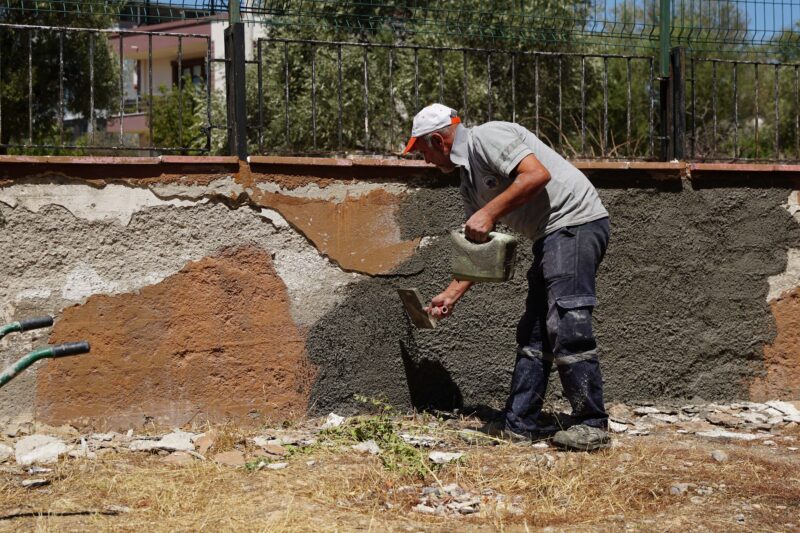 Kemalpaşa Belediyesi ilçe genelindeki okullarda bakım onarım ve tadilat çalışması