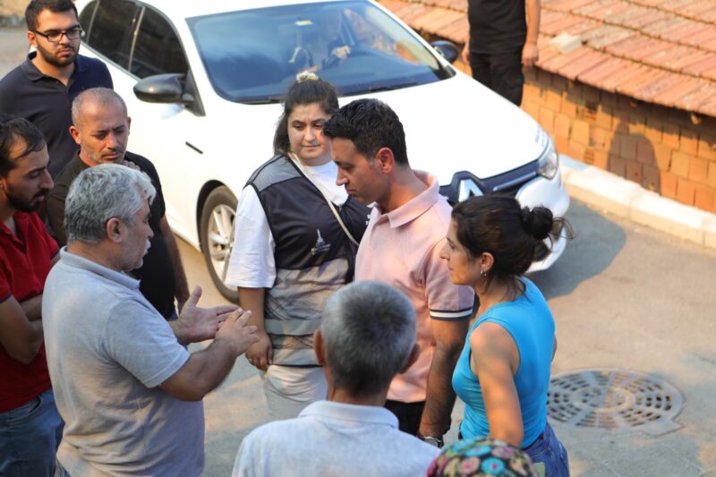 Bayraklı'nın Doğançay, Onur ve Körfez mahallelerinde büyük hasarlara neden olan