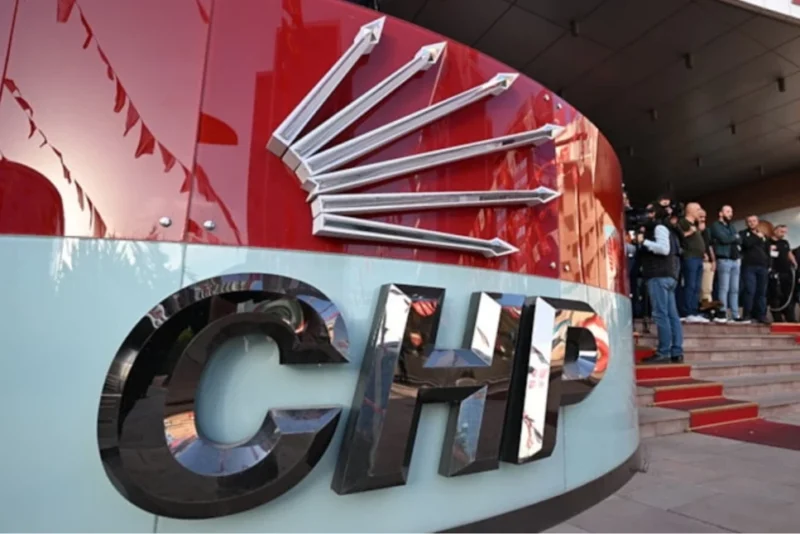 CHP’de eylül ayında yapılması planlanan tüzük kurultayına yönelik mesai devam