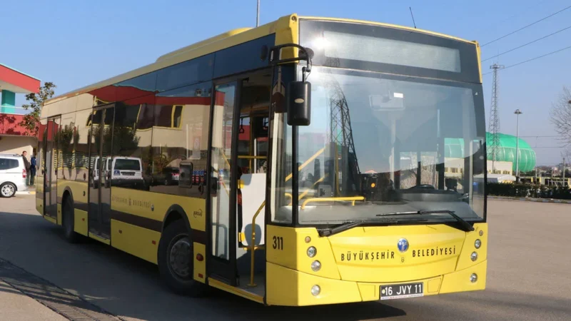 Bursa'da toplu ulaşım ücretlerine zam yapıldı. Zam oranları aktarmanın ücretlendirilmesiyle