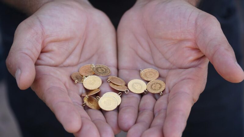 Haftaya 2 bin 605 lira seviyesinden başlayan altının gramı, 2